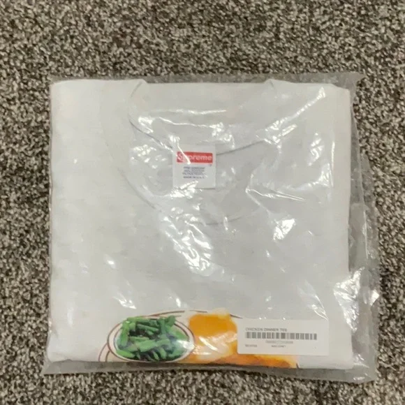 Supreme Chicken Dinner Tee Ash Grey SS18 (Spring Summer 2018) - Picture 5 of 5